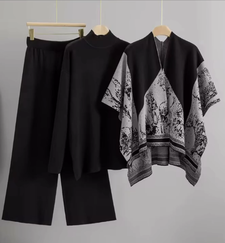 Elegant 3-Piece Knitwear Lounge Set